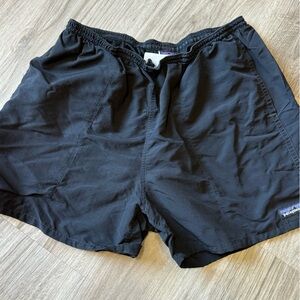 Men’s 5” Patagonia baggies size large.